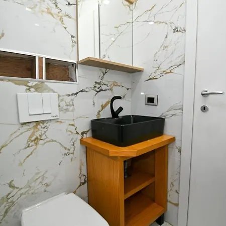 Apartment Andi *