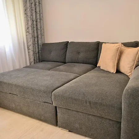 Andi Apartment *